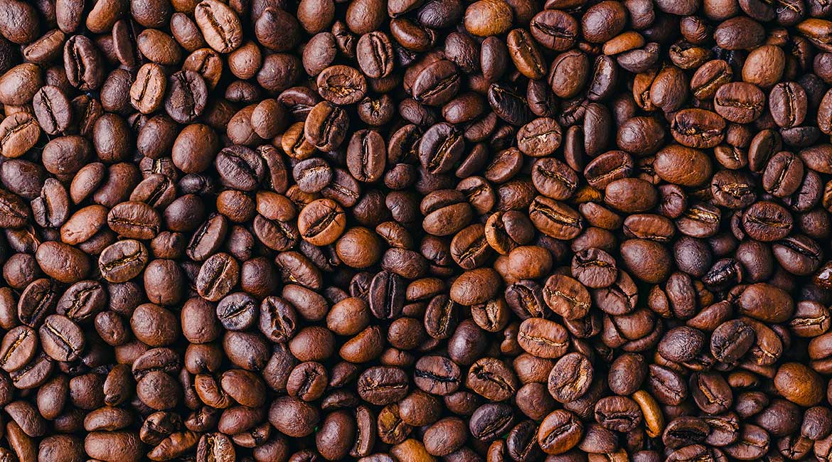Zašto mrlje od kafe uvek izgledaju kao da su uokvirene smeđom bojom?