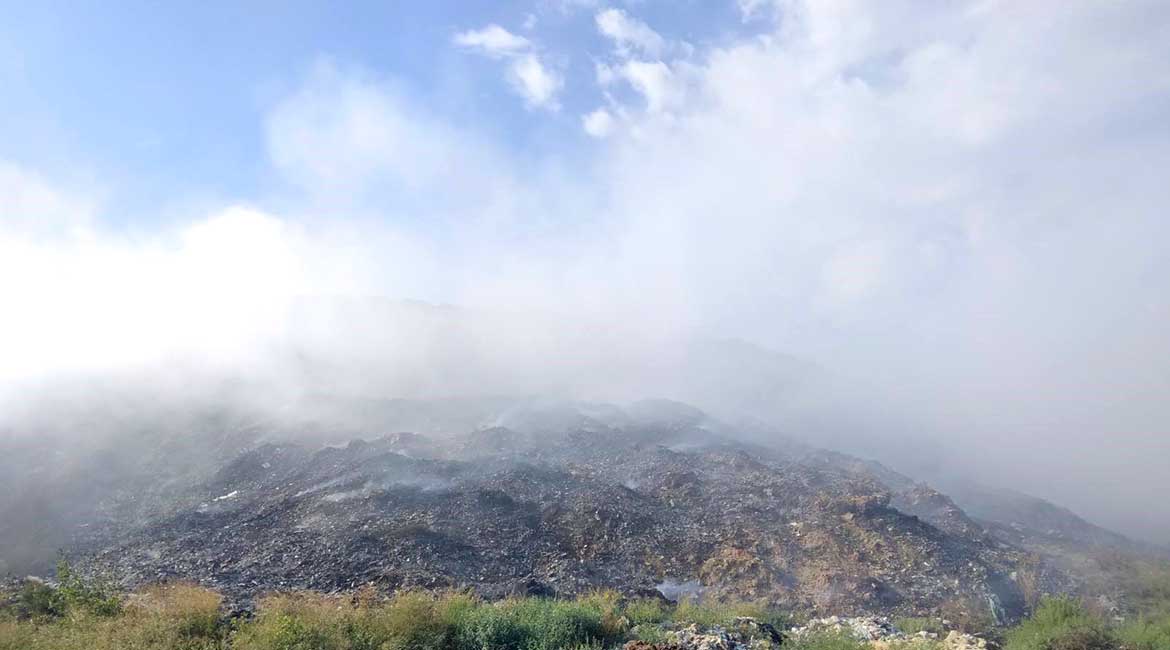 Vatrogasci i dalje na deponiji u Vinči