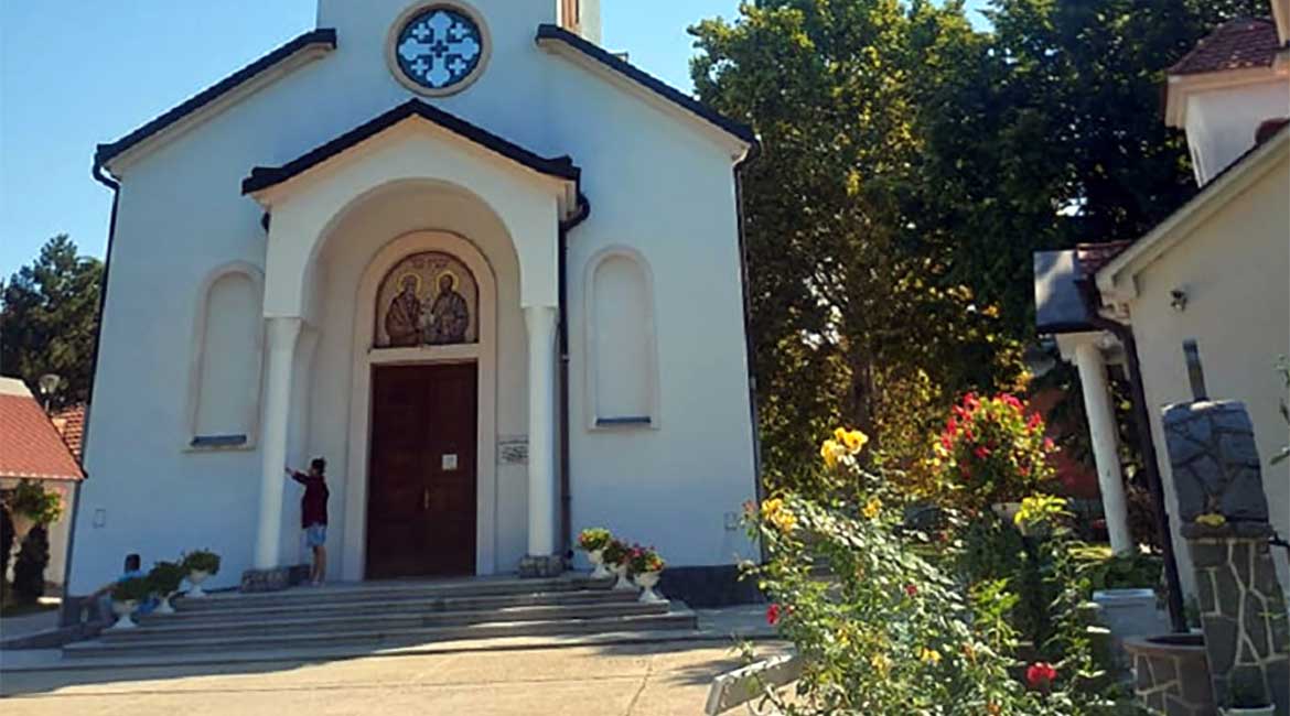 Crkva u Kotežu ima najlepši park na levoj obali Dunava