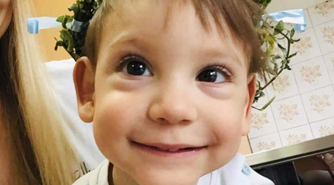 Ivan (2) zbog komplikacija na porođaju ne vidi, ne hoda i ne govori