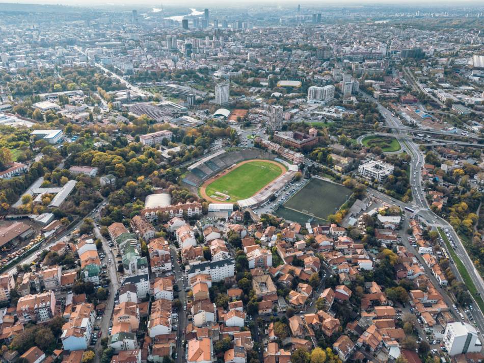 Radna akcija na Karaburmi: Navijači OFK Beograda čistili stadion