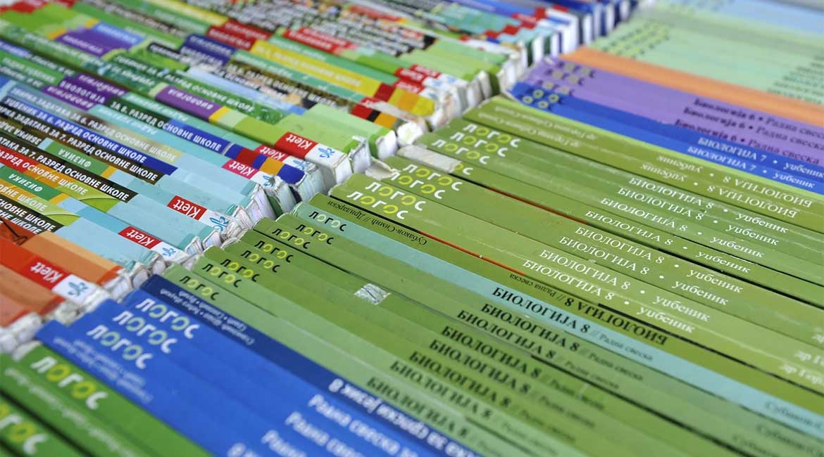 Roditeljima školaraca 20.000 dinara po detetu za udžbenike