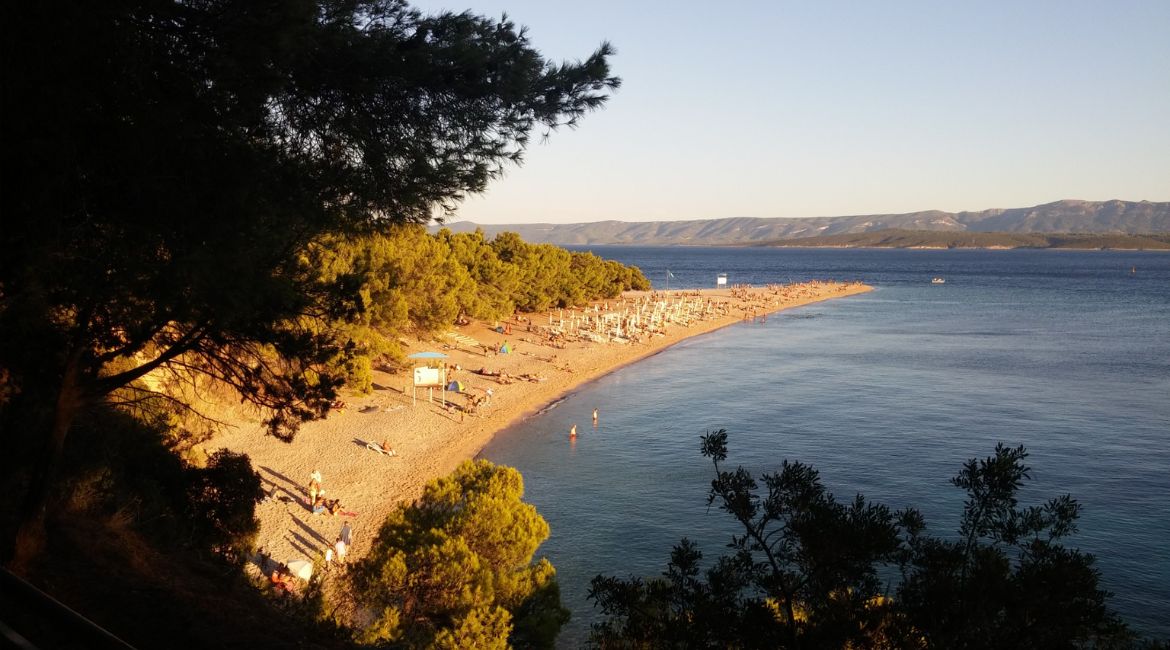 OSTRVO BRAČ: Skriveni biseri, savršeni talasi