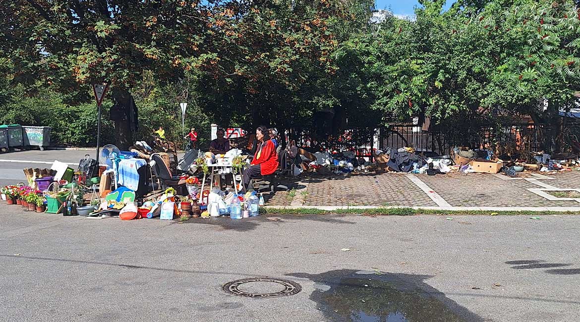 Građanin reporter: Ruglo ispred male pijace u Višnjičkoj Banji