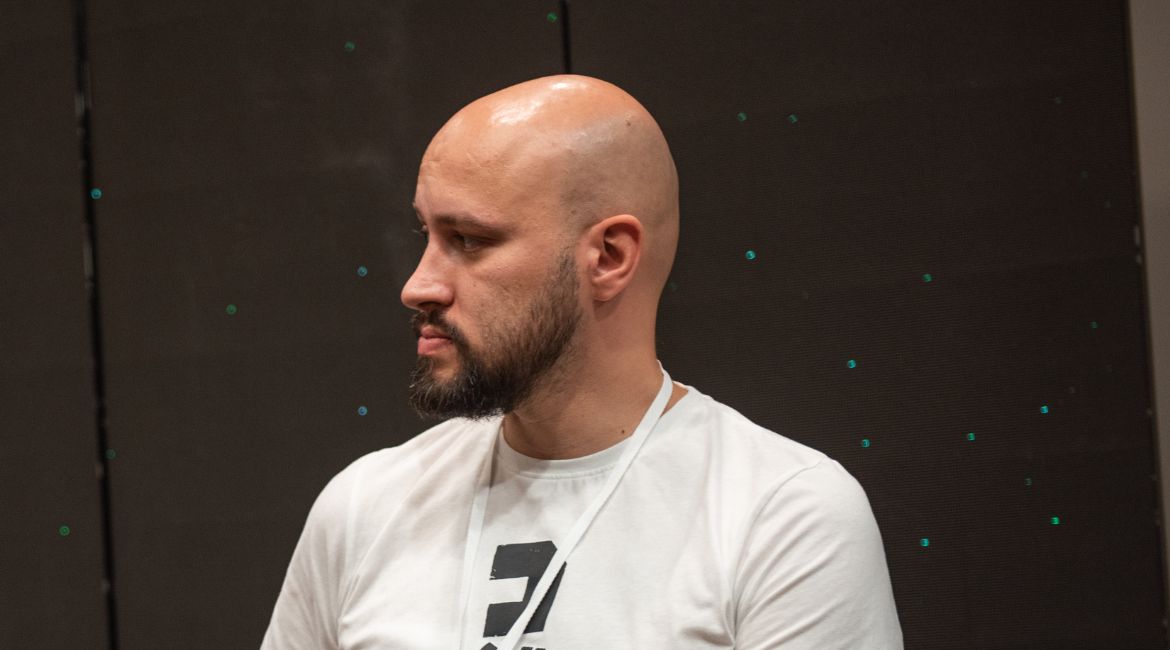 FEF: Intervju - Milan Radosavljević VIRTUALNI KUTAK