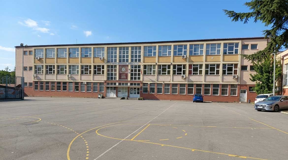 Roditelji OŠ „Starine Novaka“: Škola nije privatna svojina direktora!