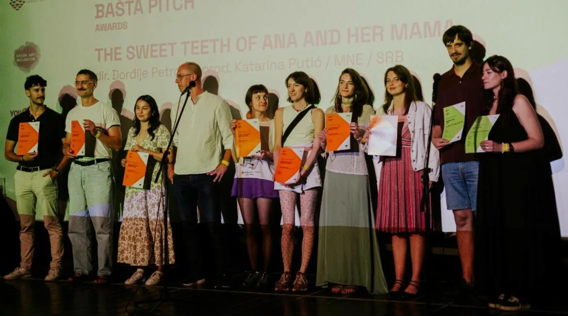 Učesnici Bašta Pitch-a na bini